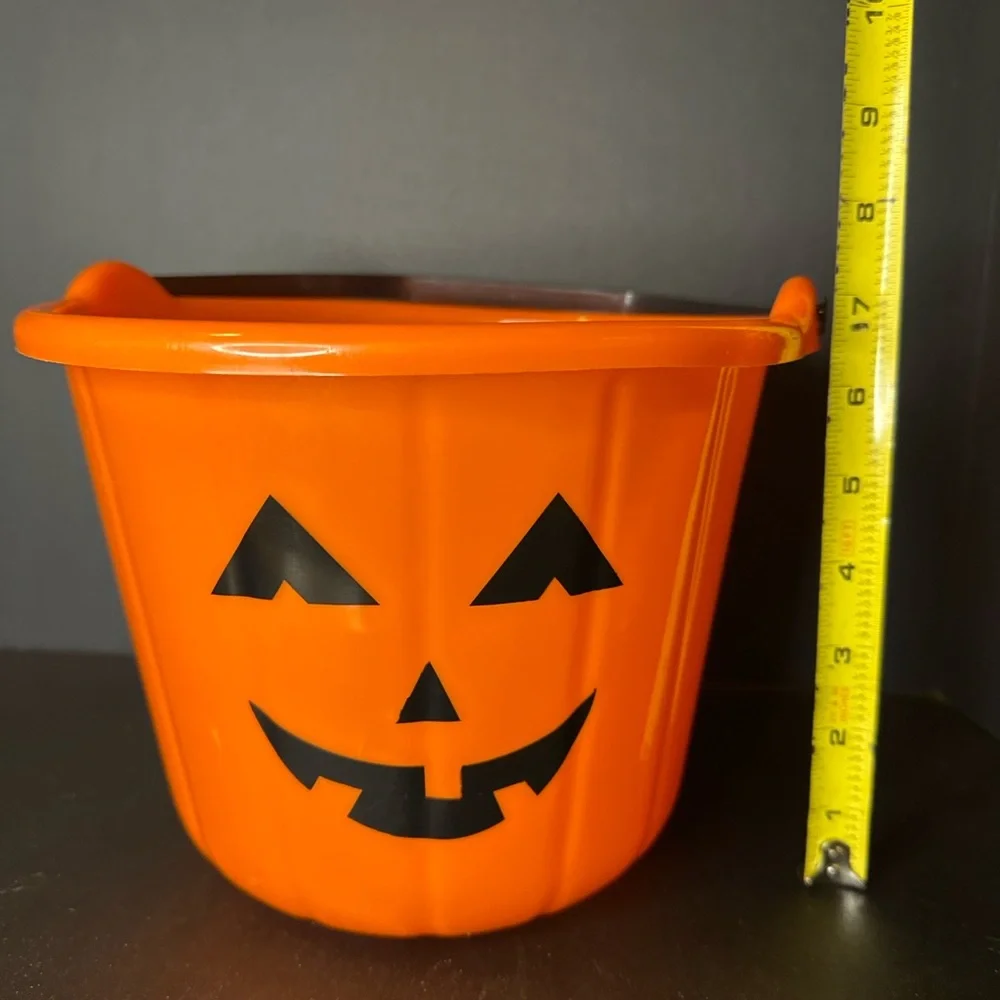 Vintage Style Plastic Pumpkin Trick‎ or Treat Bucket Jack O’Lantern Pail
